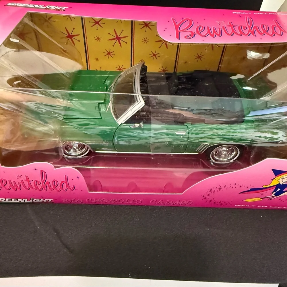 RARE Greenlights “Bewitched” 1969 Green Camaro 1:24 scale - Picture 3 of 9